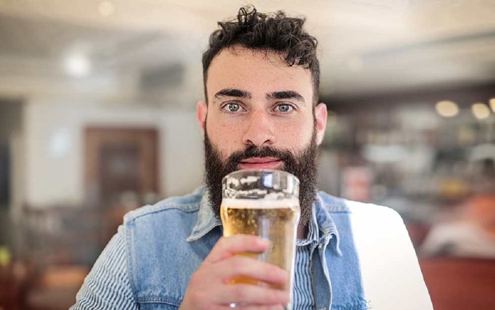 Study Shows 3 IPAs Won’t Get You Drunk But It Will Turn You One-Quarter Hipster